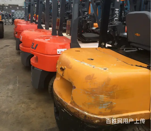 合力3吨九成新柴油叉车 带中钢侧移可进集装箱叉车 - 图片 6