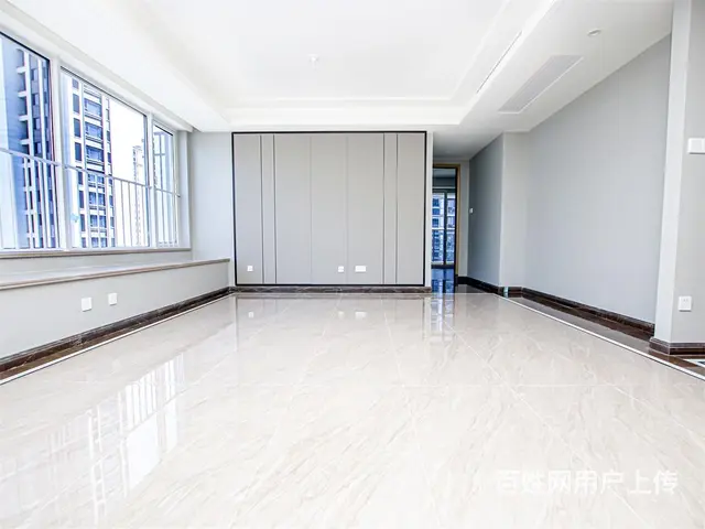 等着卖房子钱用，房子空在这里，有钥匙的，带一车位 - 图片 1