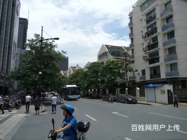 西湖区138方写字楼低价出租，已装修有隔间 - 图片 4