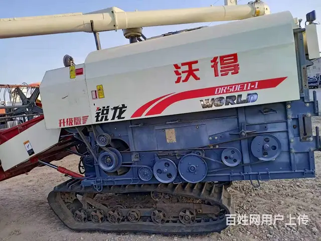 刚收割完沃得收割机 - 图片 3