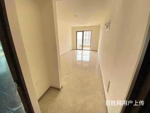 绿地德迈，楼间距大视野好，南向厅双南卧，刚需 车房 - 图片 8