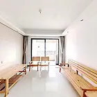 此房满二，全明格局，三房两卫，近地铁口