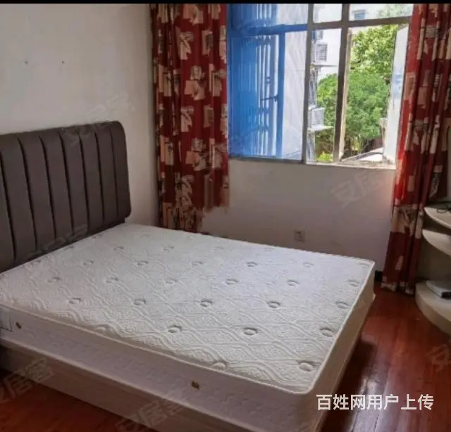 黄家契路2楼二室一厅60平中等装修1300元月的图片