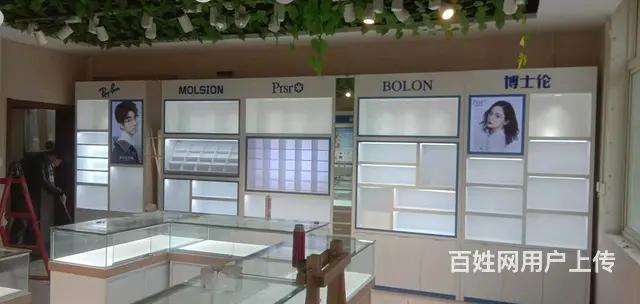 山东展柜工厂、专业定制烤漆柜台展台、眼镜、烟酒展架 - 图片 1