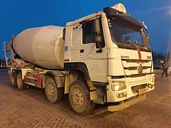 个人户18年大20方 二手豪沃搅拌车 唐鸿上装