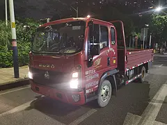 21年6月重汽豪沃3米8平板带卧铺  潍柴2.3