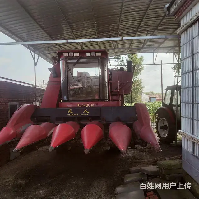玉米收割机 - 图片 1