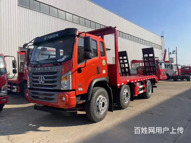 国六三轴大运平板车　拉150 200挖机拖板车价格 - 图片 5