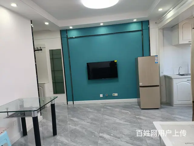8楼电梯房，彩光好，非常干净 - 图片 1
