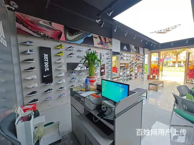 （易转介绍）义乌客流量多精装修服装店转让 - 图片 2