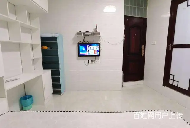 拱北关口富都广场电梯精装公寓出租，租价1300。近关口 - 图片 1